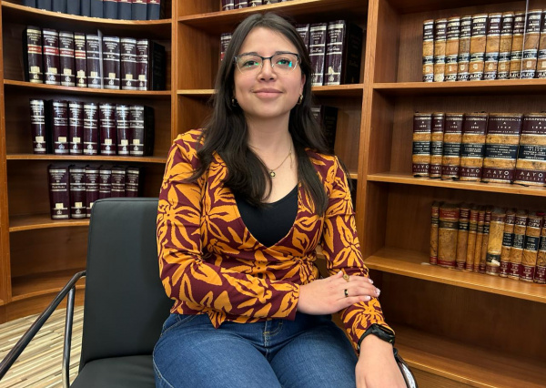 Doctorante de la UG obtiene premio internacional por innovador proyecto sobre el tratamiento de aguas residuales 