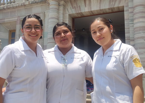 La Universidad de Guanajuato celebra a profesionales de la Enfermería   