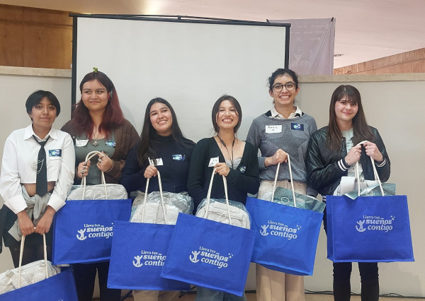 Estudiantes de la Escuela de Nivel Medio Superior Centro Histórico León obtienen 1er lugar en Rally Científico