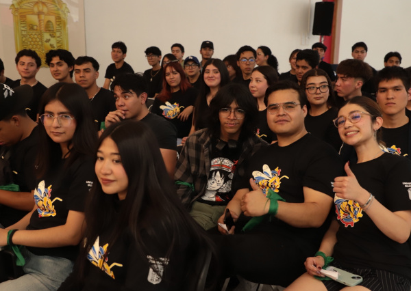 Dan la bienvenida a 'abejas' de nuevo ingreso del Campus Guanajuato