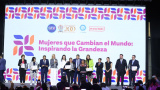 Profesora UG es reconocida con el premio estatal Mujeres que Cambian el Mundo: Inspirando Grandeza
