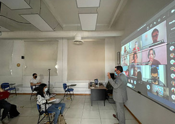 Inicia actividad académica en el primer semestre híbrido en la historia de la UG 