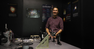 Investigador UG dirige proyecto en óptica para el control y la manipulación de la luz