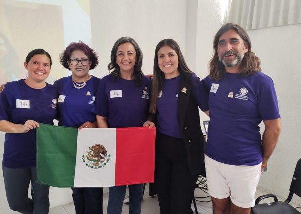 Se reúnen profesionales de enfermería para reflexionar sobre la Ciencia del Cuidado Humano