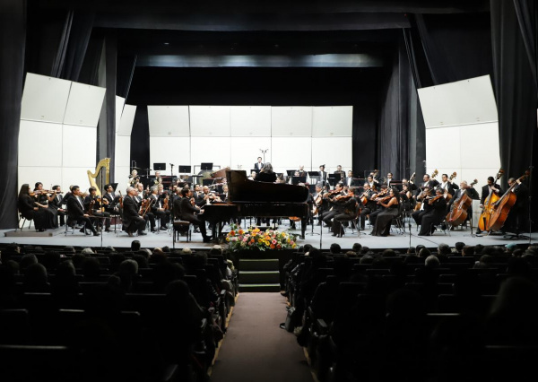 Cautiva OSUG con un viaje musical de la mano de Grace Echauri y Rachid Bernal 