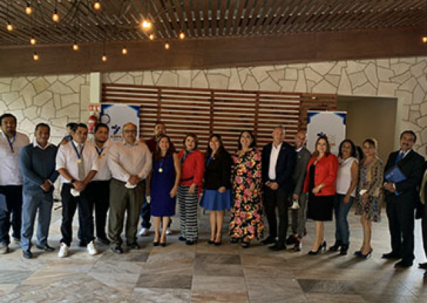 UG y ASPAAUG realizan entrega de reconocimientos y medallas a proyectos ganadores del galardón Guanajuato, Premio al Mérito Laboral