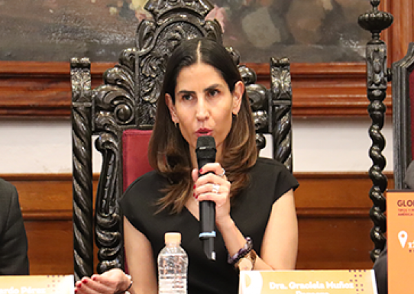 Se presenta en la Universidad de Guanajuato libro sobre problemas migratorios