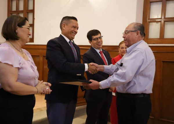 Formar parte de la UG nos llena de orgullo: Mtra. Virginia López