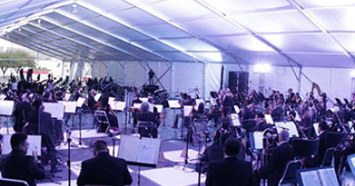 Homenajean al personal de salud en el inicio de las conmemoraciones a 200 años de la Independencia