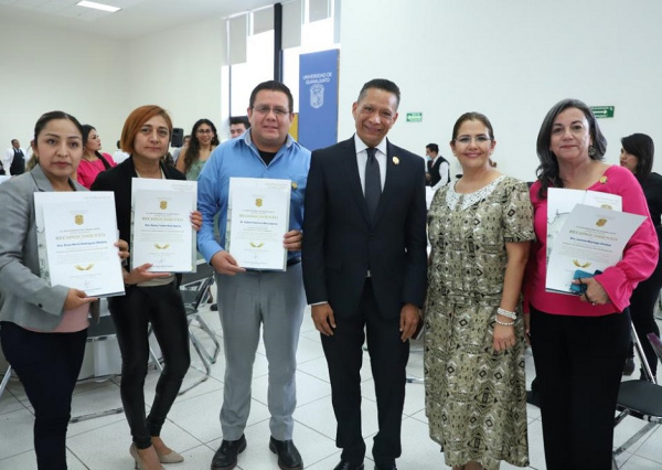 UG reconoce a personal docente perteneciente al SNI y PRODEP 