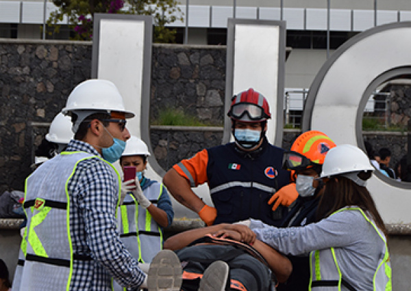 Supervisa PC simulacro de evacuación en DICIVA