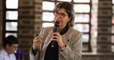 Rectora General de la UG reflexiona sobre el uso ético de la IA en charla con el sector empresarial