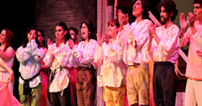 Derroche de talento en la obra universitaria “Los dieciocho marineros que abrazaron la tierra” 