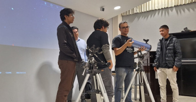Exploran el universo en el Club de Astronomía OASIS UG SPIE 