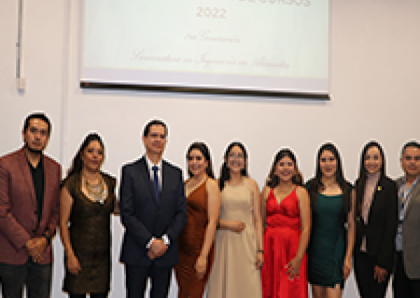 Egresa primera generación de Ingeniería en Alimentos en el CINUG de Tierra Blanca 