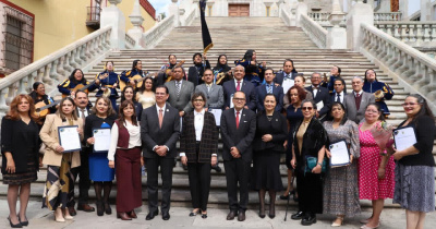 Celebran 30 años de egreso generación 1990-1994 de la Licenciatura en Derecho UG
