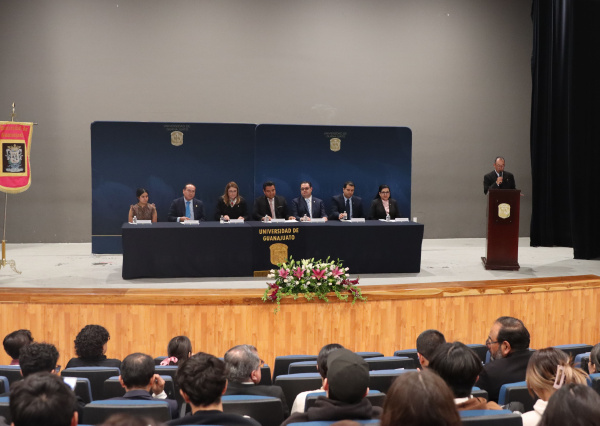 Conmemora la Escuela de Nivel Medio Superior de Salamanca su 68 aniversario