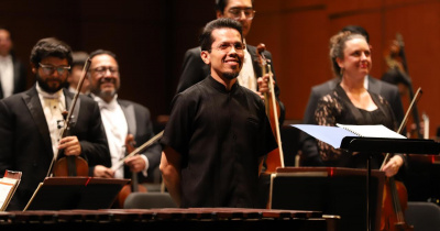 Vuela OSUG entre aves junto a Enrique Arturo Diemecke