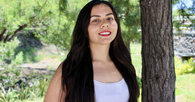 Alumna UG recibe beca por “IEEE Women in Photonics” para asistir a la Conferencia anual de Fotónica en Singapur