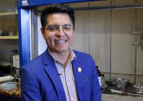 Se trabaja en la UG celda de combustible generadora de energía eléctrica 