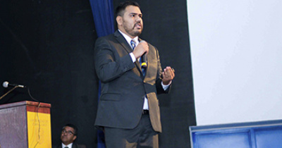 Nuevas generaciones en enfermería conmemoran el 62 aniversario de su alma mater 