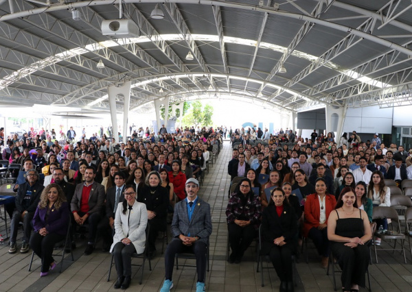 Egresan 327 estudiantes de la División de Ciencias de la Salud e Ingenierías