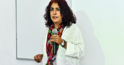 Estela Le&ntilde;ero Franco presenta en Campus Le&oacute;n UG la relaci&oacute;n entre el teatro y la antropolog&iacute;a social