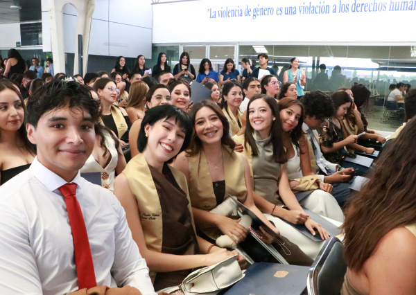Egresa una nueva generación de profesionales de la de la salud e ingenierías