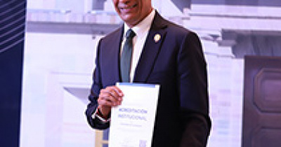 UG se convierte en la primera universidad del país acreditada por los CIEES por un periodo de 7 años 