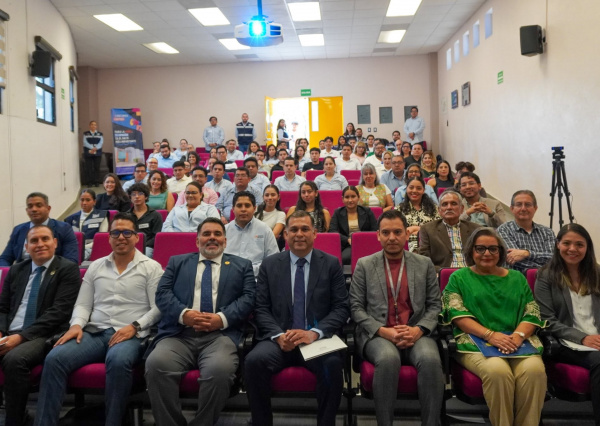 La DCEA UG impulsa el intercambio académico con congreso y jornada sobre inteligencia artificial