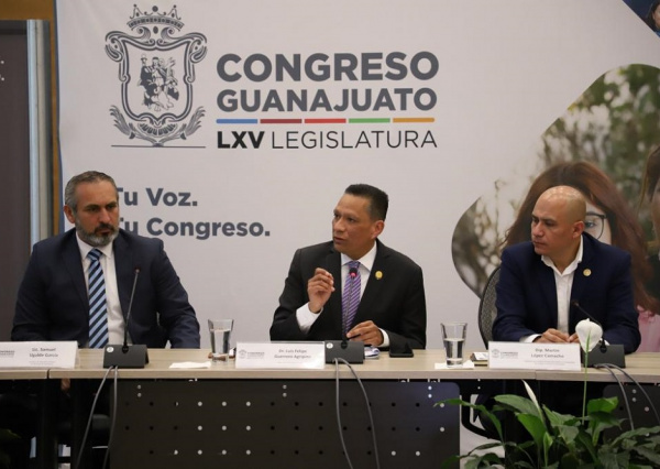 Anuncian inicio del taller en prevención social de la delincuencia que impartirá UG a elementos municipales  