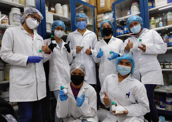 Cumple 25 años de investigación y servicios ininterrumpidos la Farmacia de la UG