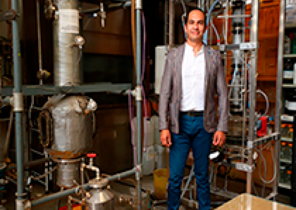 Investigador UG es reconocido con el 