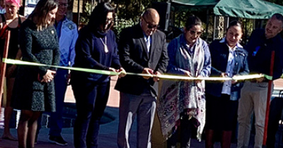 Imparte ASPAAUG clases de natación a estudiantes de la ENMS de Silao