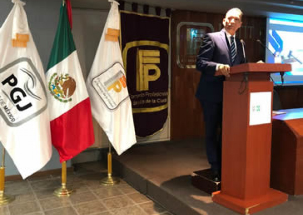 Dr. Luis Felipe Guerrero ofrece conferencia sobre Derecho Penal en la PGJ de la Ciudad de México