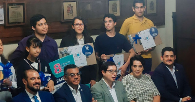 Estudiantes del CNMS obtienen el primer y tercer lugar en Concurso Regional de Ciencias 