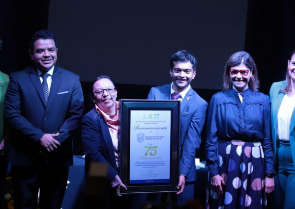 Celebra la ENMS de Irapuato 75 años de historia, formación y orgullo universitario