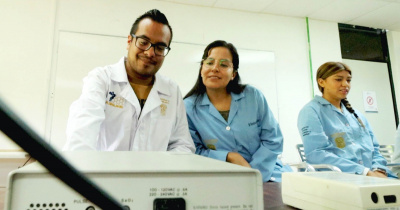 Estudiantes UG contribuyen al diagnóstico de padecimientos