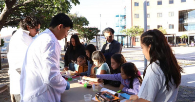 Fomenta UG el interés en la ciencia a través de la Noche de las Estrellas