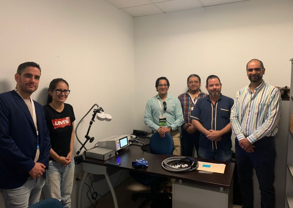 Campus León de la UG obtiene estimulador que favorece el tratamiento de pacientes con ansiedad 