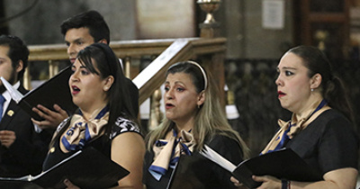 Coro de la UG y Coro de la Universidad de Princeton unen sus voces en el Templo de la Compañía