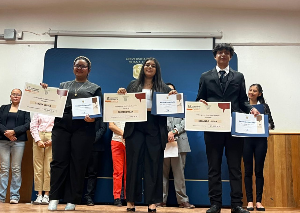 Dafné Rubio, de la ENMS San Luis de la Paz, obtiene el primer lugar en concurso de Oratoria del CNMS