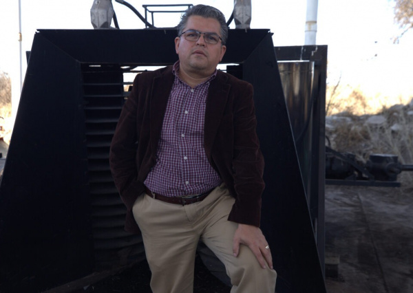 Investigador UG posee patente de modelo industrial de dispositivo para trasplante mecanizado de agave