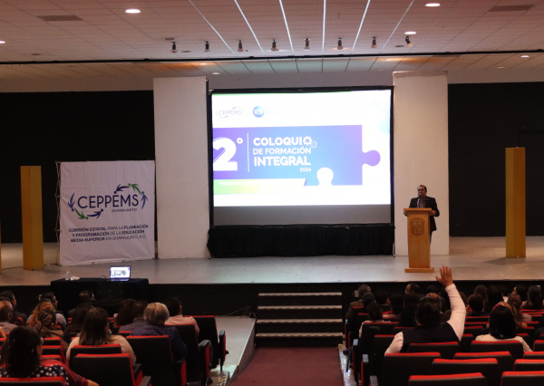 Se reúne personal docente para celebrar al 2° Coloquio de Formación Integral