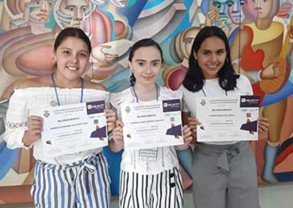 Estudiantes de la ENMS Guanajuato publican artículo sobre el coronavirus como agravante de la violencia familiar 