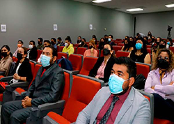 UG expone en Coloquio Internacional soluciones a problemas de salud pública 