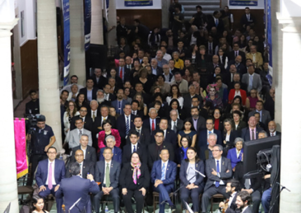 Celebra UG el Día del Egresado con Identidad 