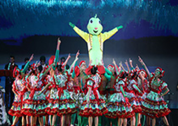 Luce talento artístico de la UG en la edición 50 del FIC