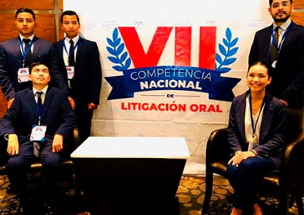 Obtiene Equipo de Litigación Oral de la UG primer y segundo lugar en la fase regional de competencia nacional