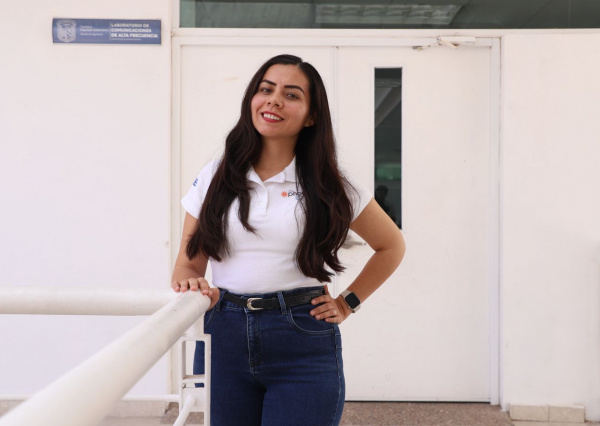 Mujer y niña en la ciencia: Investigadora UG desarrolla sensor para el diagnóstico oportuno del pie plano